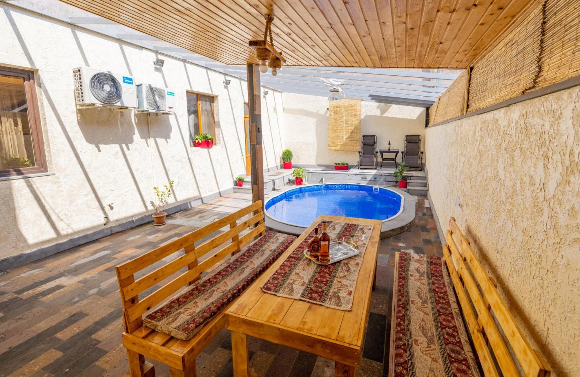 Bed and Breakfast Our House Vagharshapat Exteriér fotografie